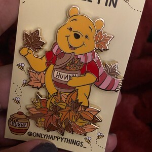 プーさんピンバッジ / くまのプーさん 秋 ハロウィン ディズニー