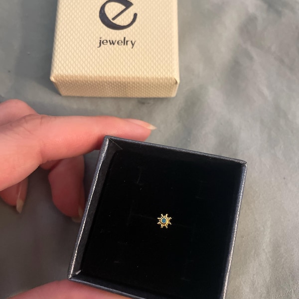 Tiny Blue Opal Sun Labret • 18G/16G Internally Threaded Flat Back ...