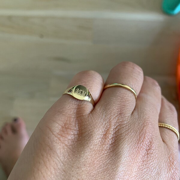 14k Solid Gold Baby Signet Ring: Engravable Initial Ring - Etsy