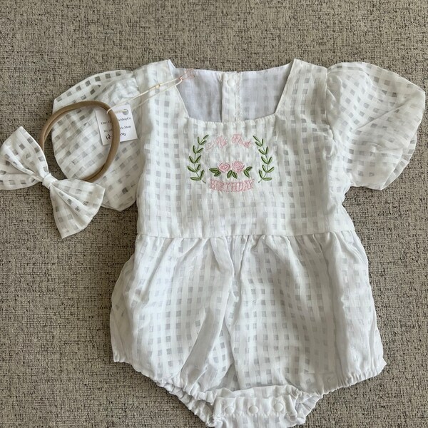 My First Rodeo, Wild One, First Birthday Outfit, Cowboy Party hat embroidered, Cake Smash Photoshoot, Western Country 1st Baby Boy Bloomer
