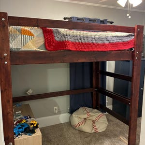 Ashlee added a photo of their purchase
