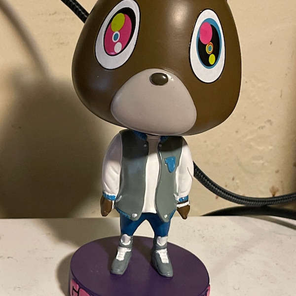 Gradutation Yeezy Kanye West Graduation Bear Bobblehead - Yeezy College Dropout Life of ...