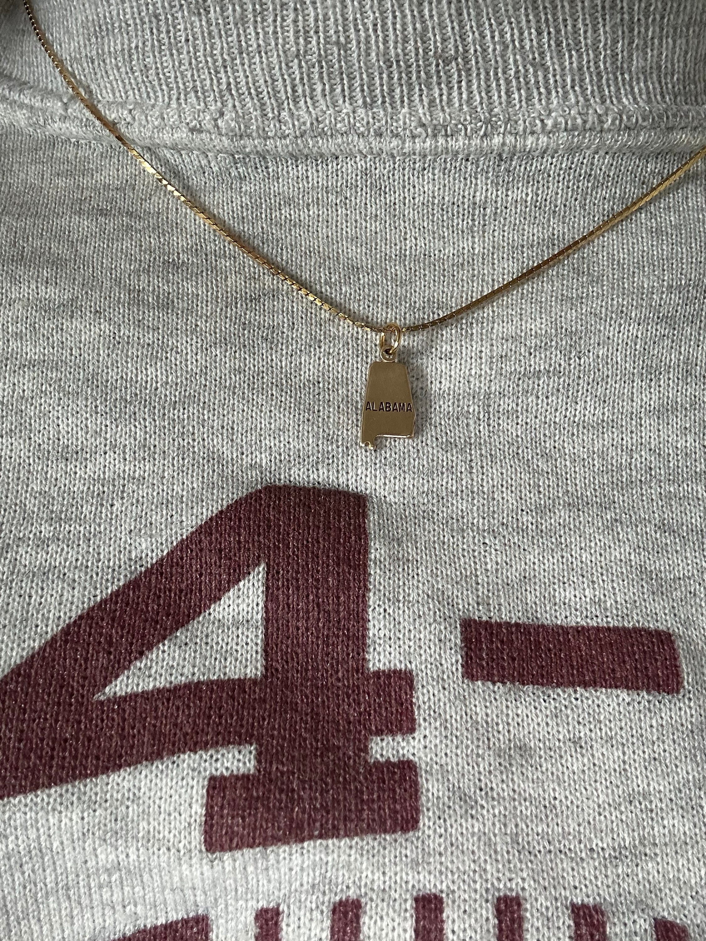 Small Gold State Charms with Jump Ring, 50 States, Personalized Gifts, Going Away Gift, Graduation Gift, State Jewelry