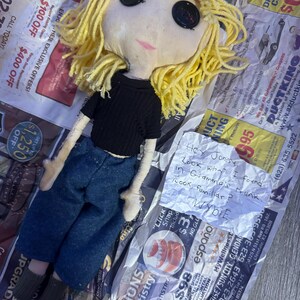 コララインの人形のパターン - 自分だけの小さな私を作ろう - STUFFED