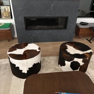 Poggiapiedi rotondo in lana pregiata per relax e comfort casa Colore Lana beige