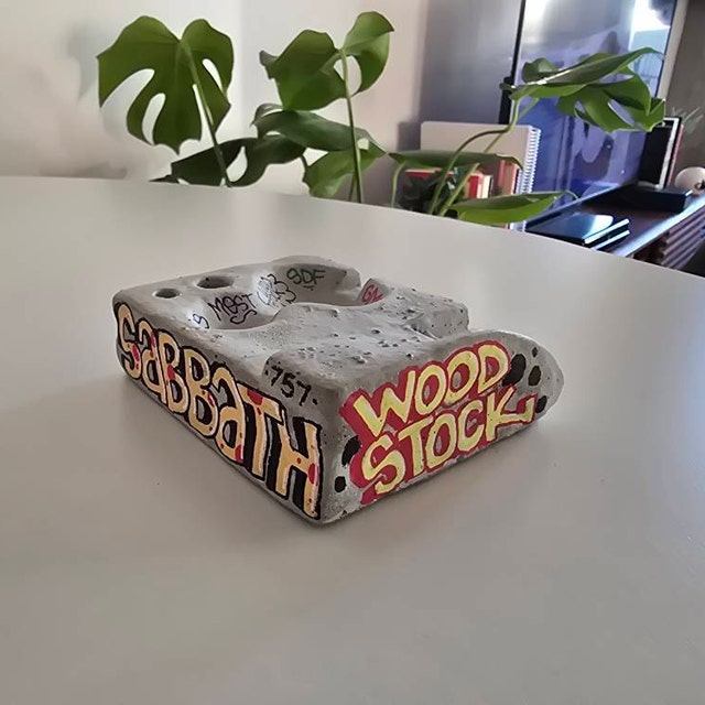 少年インザフッドGRAFFITI POOL ASH TRAY by K.C.V 少年インザフッドGRAFFITI POOL ASH TRAY by K.C.V コレクション