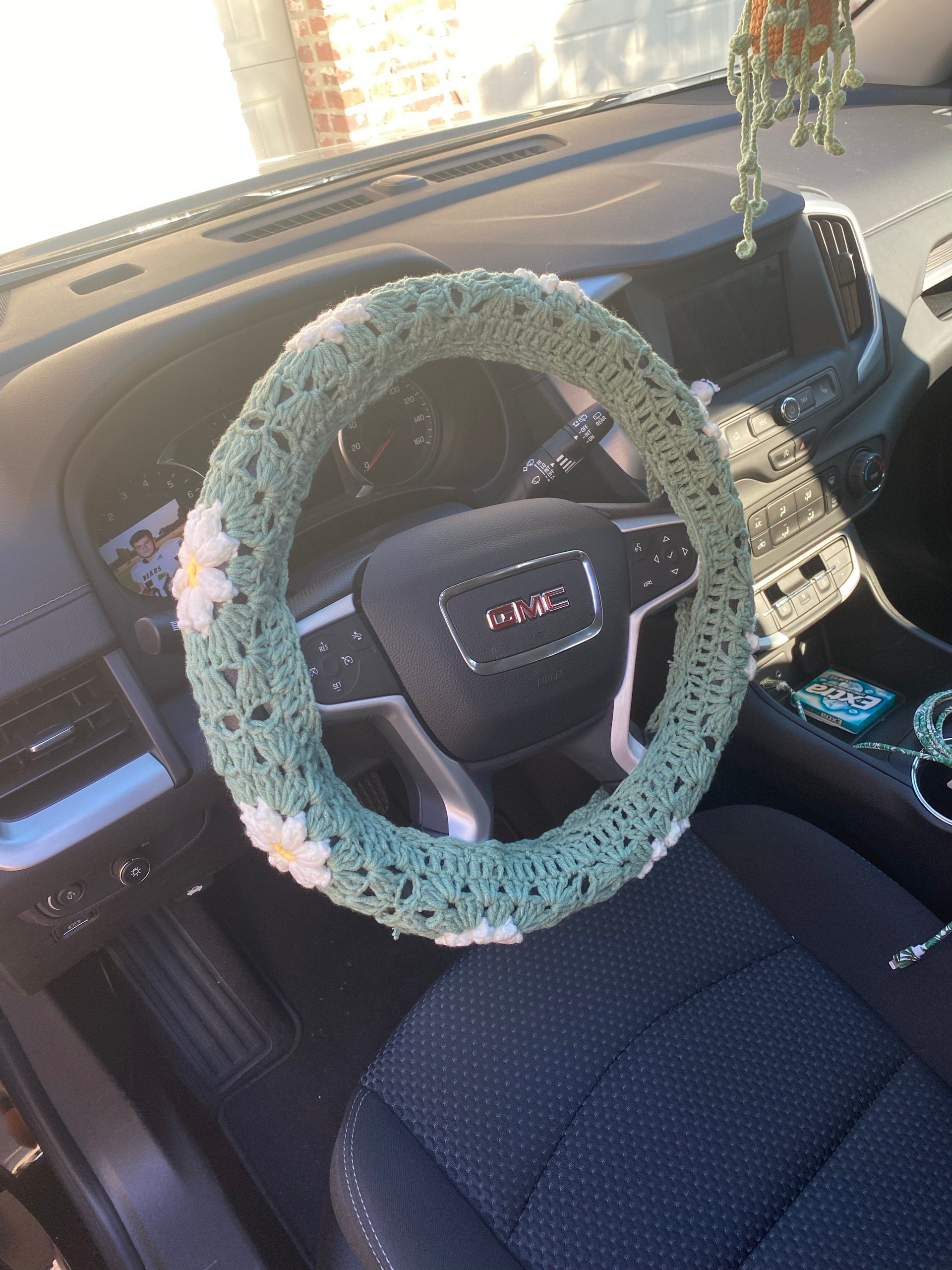 Handgemachte gehäkelte Lenkradhülle für Frauen, süße Daisy Blumen Sicherheitsgurthülle, Auto Interieur Accessoires Dekoration