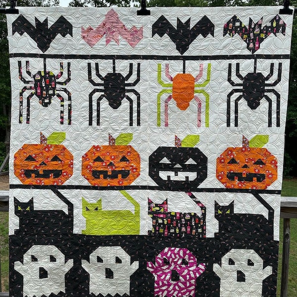 Creepy Critters Quilted Blanket NCU0VL654