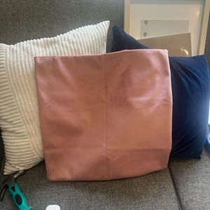Taylor added a photo of their purchase