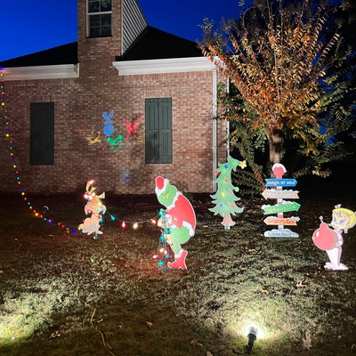 Huge Grinch Stealing Christmas Lights: WHOVILLE TREE onlyyard ...