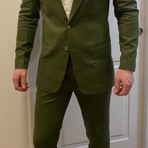 オリーブグリーンのリネンスーツ：メンズ3ピースウェディングスーツ
