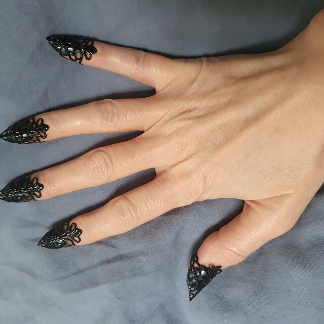 Black Claws 