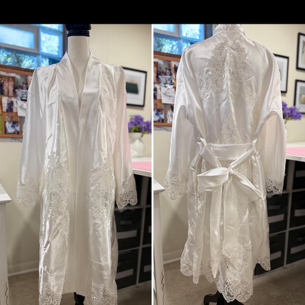 Repurpose Robe Bridal Wedding Robe: Repurposed Keepsake Made From Moms Gown - Etsy