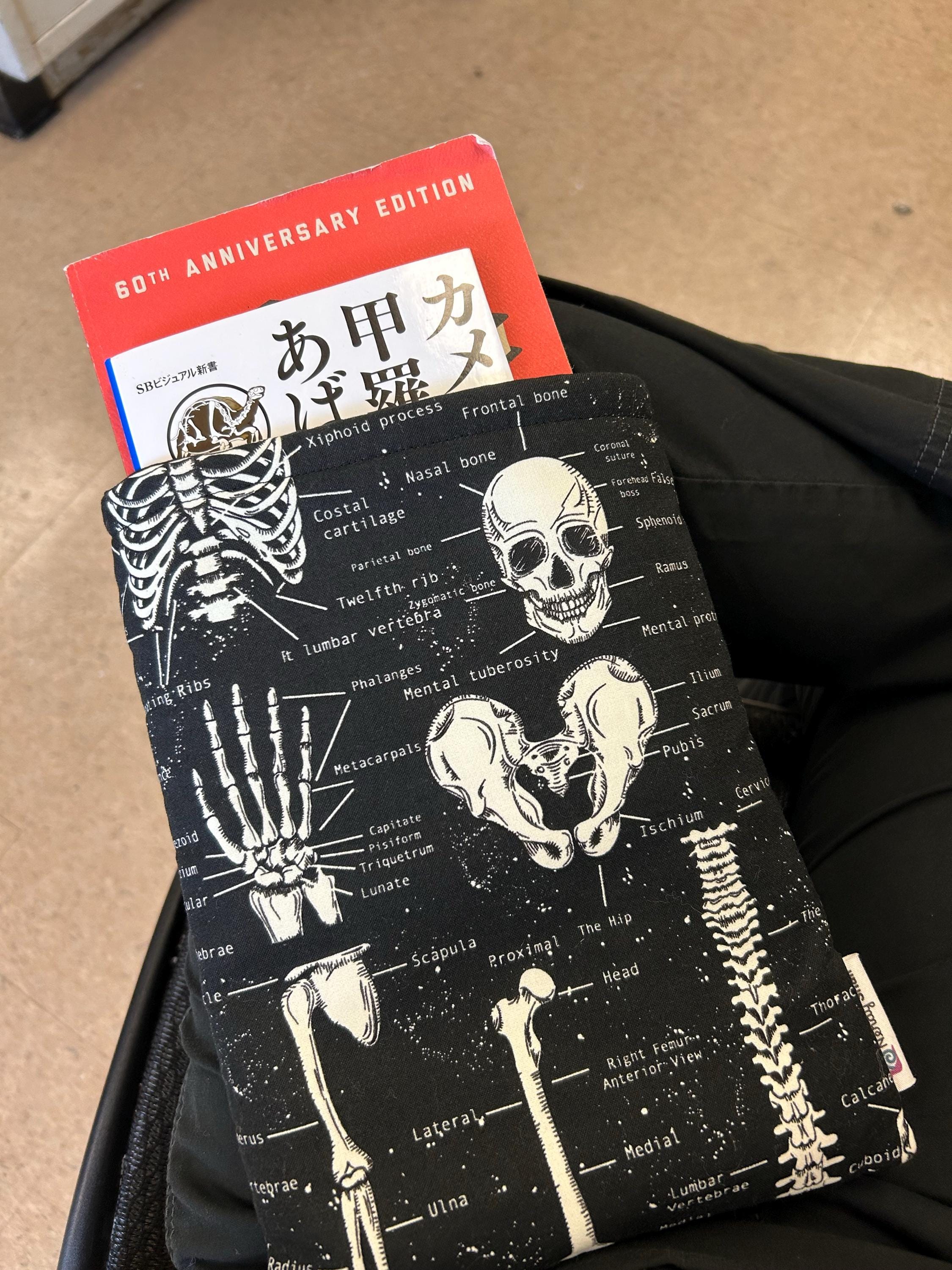 Book Sleeve Dark Academia, Skeleton Booksleeve, Anatomy Book Protector, Large Book Pouch, Padded Kindle Sleeve, Halloween Book Cover