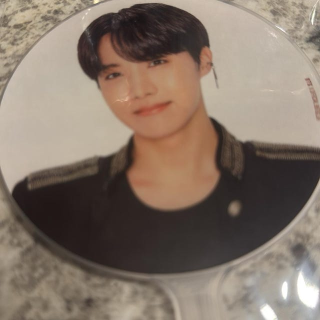 BTS テテ テヒョン JPFC speak yourself 会場限定 il_1080xN.4024172400_7ybq.jpg
