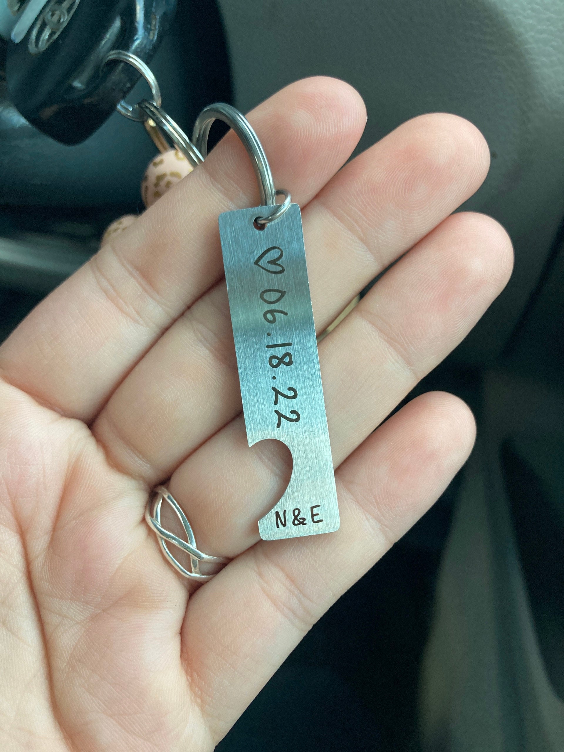 Benutzerdefinierte Paar Keychain Personalisierte Geschenk Für Freund Freundin Passenden Schlüsselanhänger Jahrestag Geschenke für Freund Valentinstag Geschenke