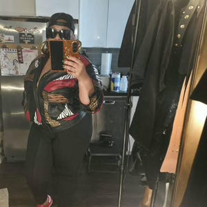 Nieshia added a photo of their purchase
