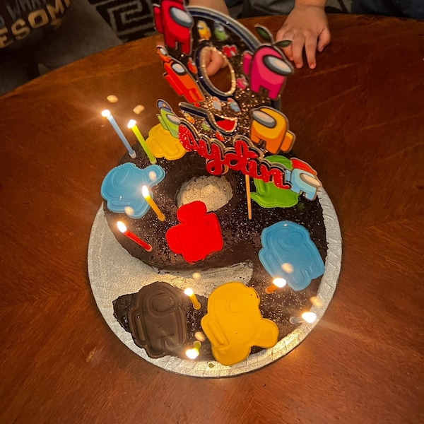 Crystal-shaped Controller Stand - Custom Design | 28 Colors | Jago's ...