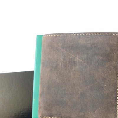 Visconti Hunter Slim Bifold Card Holder Wallet - Distressed Brown Leather, Zippered Pocket