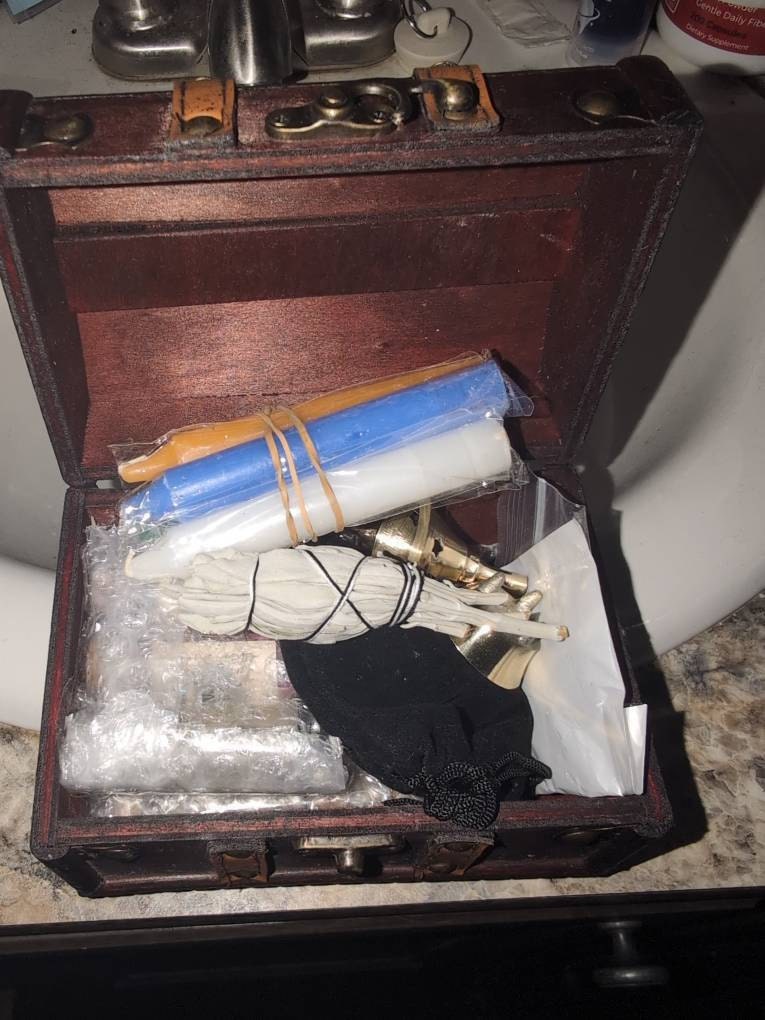 Witchcraft Kit, Apothecary kit Box with Wiccan Supplies, Witch Supplies Starter Kit, Altar Supplies for Witches