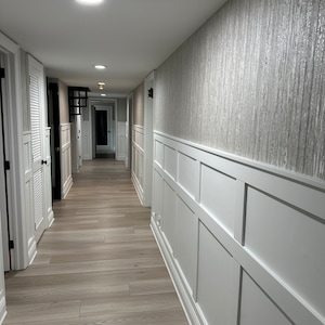 Modern Distressed Beige Shinny Wallpaper, 3D Textured Wallpaper, Decorative Wallcovering, Vinyl Covering, Non-Adhesive Non-Peal & Stick