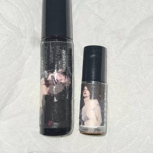 Abigail added a photo of their purchase