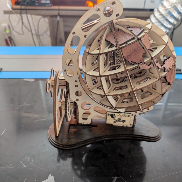 レーザーカット地球儀SVGパズル｜機械式3D玩具ベクターデザイン｜DXF