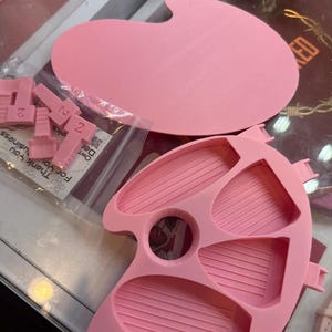 Rileyanna added a photo of their purchase