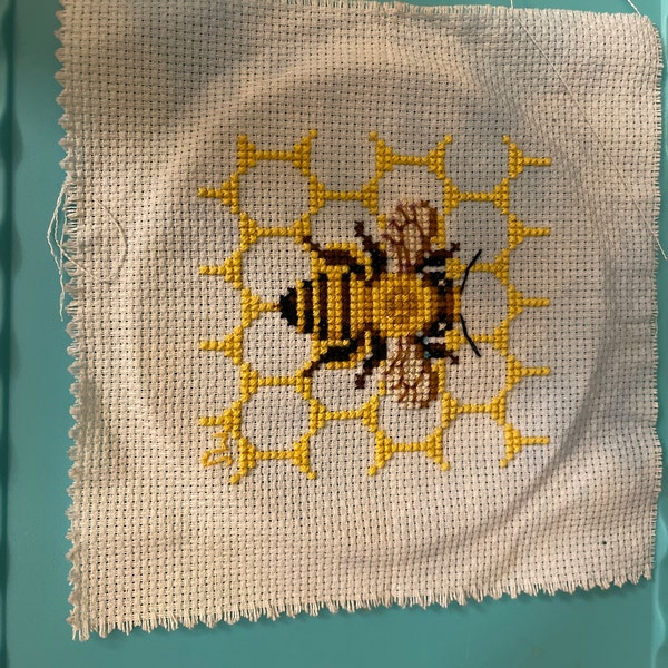 Honey Bee Cross Stitch Pattern PDF - Honey Bee Embroidery Pattern ...