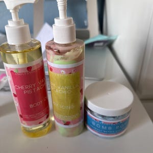 Shyanne added a photo of their purchase