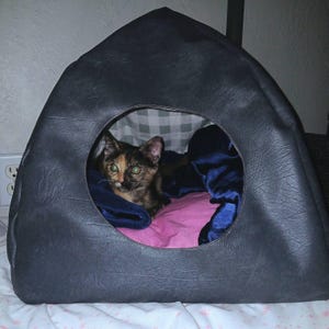 Ashleylynn added a photo of their purchase