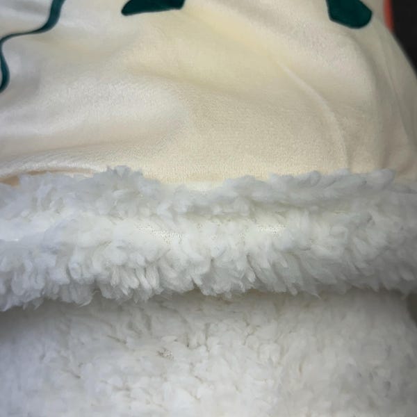 Bibliophile's Corner Quilted Blanket NCU0TH536 main image 0