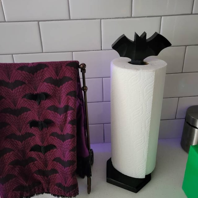 2PCS Bat Paper Towel Holder with Coffin Base-Gothic Home Decor for  Halloween-Ghost Halloween Gothic Decor Paper Towel Holder for Countertop  Stand