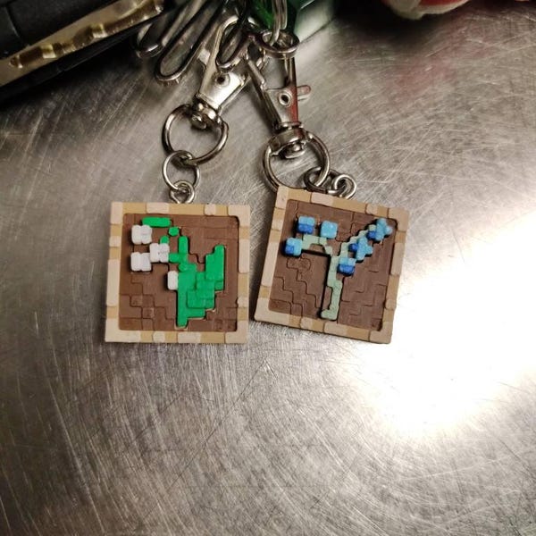 Minecraft Flower Keychain – 3D Printed Pixel Art Charm, Item Frame ...