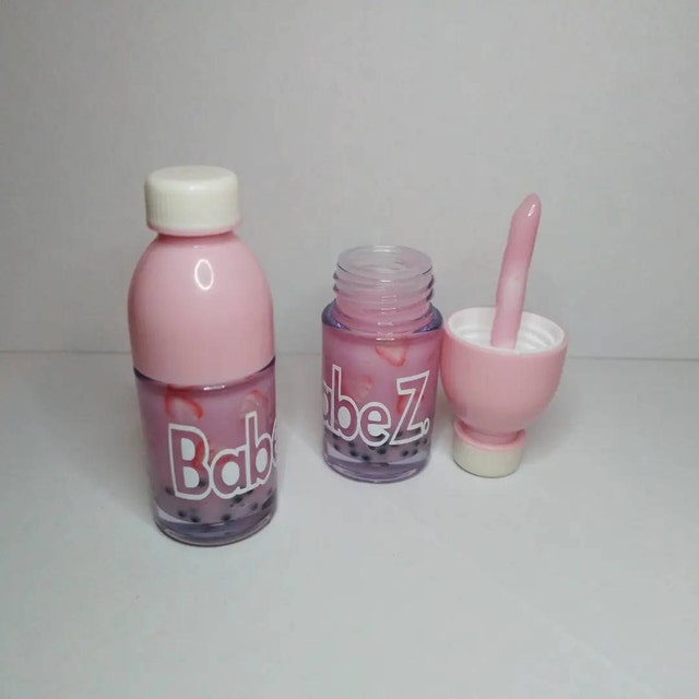 Strawberry Milk Boba Lip Gloss - Kawaii Drink - Lip gloss Bundle - Beauté -  Maquillage - Clear Lip Gloss - Vente en gros - Boba Drink - Rouge à lèvres
