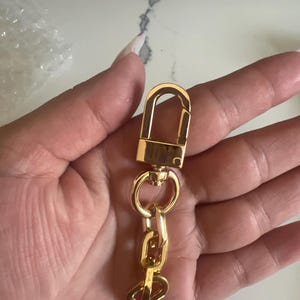 LV Key Accessory - Key Ring Chain Accessory With Swiveling