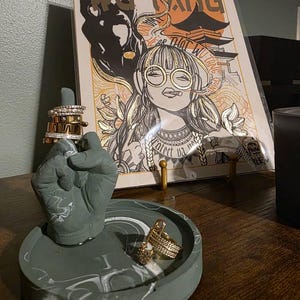 Lindsey added a photo of their purchase