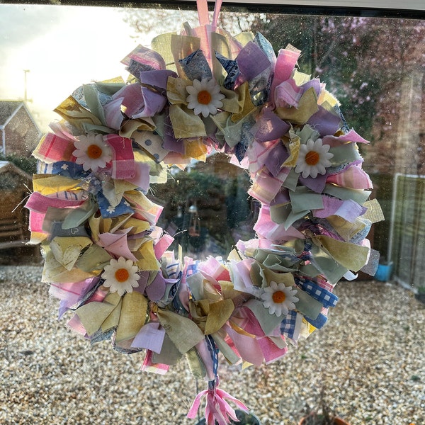Daisy Handmade Textile Wreath main image 1