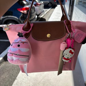 Alyssa added a photo of their purchase