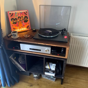 Optage Audio Espositore Per Dischi In Vinile Da Tavolo, In Noce E Acciaio – Tiene 2 LP, Design Moderno