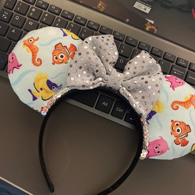 Mandalorian Star Wars Ears Headband With Sequin Bow | Mickey  display picture 3