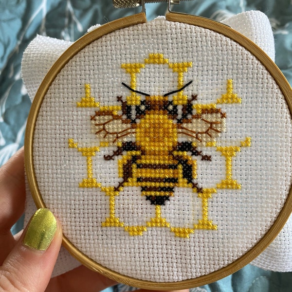 Honey Bee Cross Stitch Pattern PDF - Honey Bee Embroidery Pattern ...