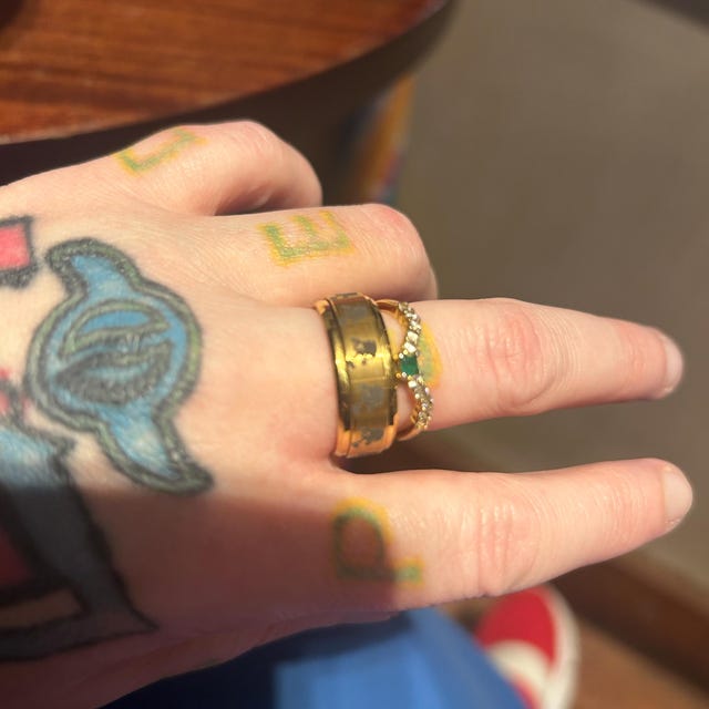 Engraved Sonic the Hedgehog Ring – Silver Tungsten Spinner Ring