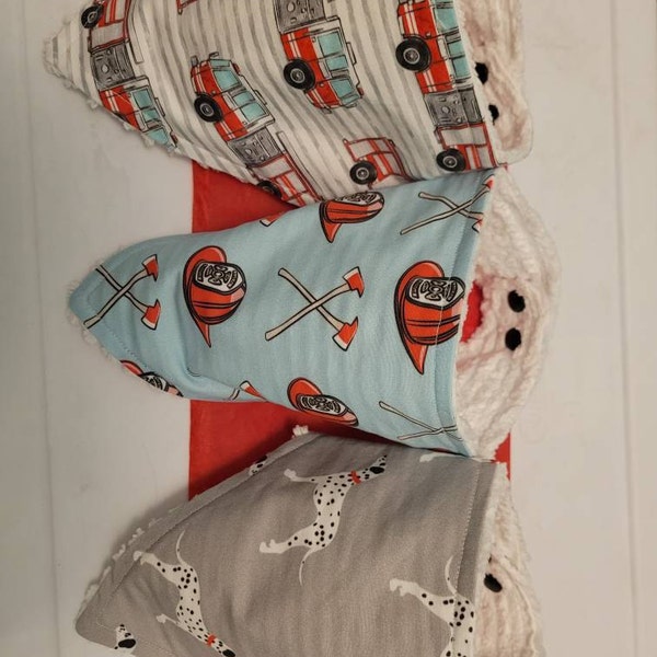 Nautinati Infants Cotton Dinosaur Print Gift Set With Bib, Booties and Headband