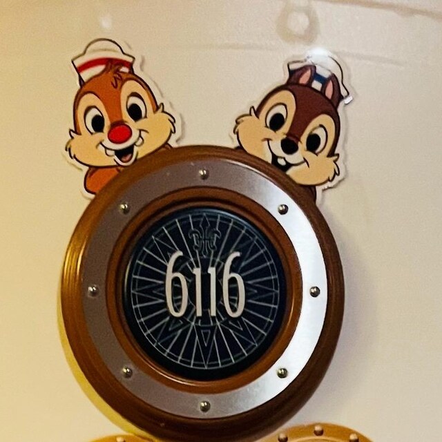 その他 Disney Chip 'n Dale 3D Rolling Clock Mini Chip and Dale for Stateroom of DCL - Etsy