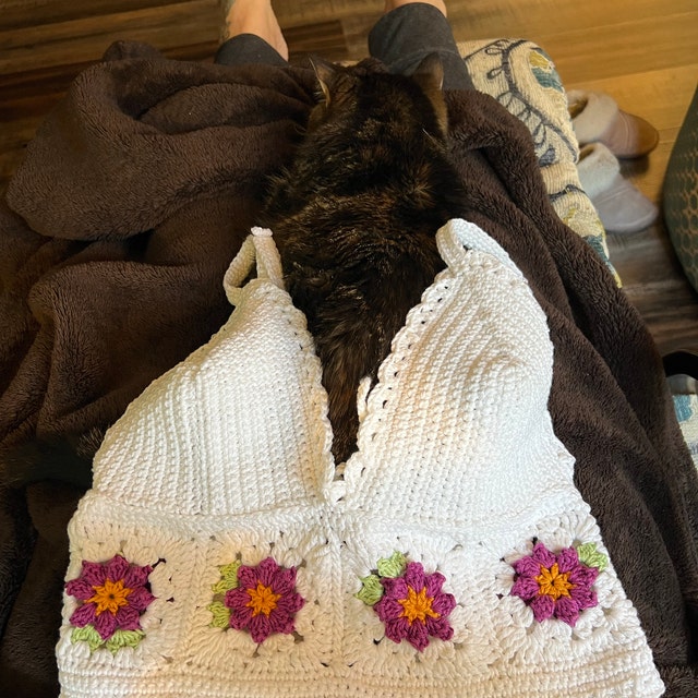 LEINWANDE/popcorn tree knitted crop top