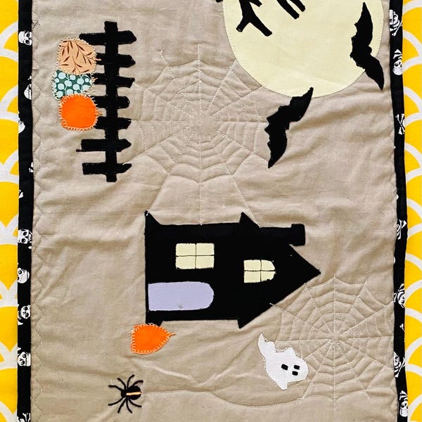 Spooky Hollow Quilted Halloween Table Runner Pattern - Etsy