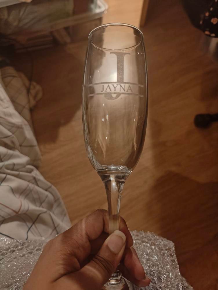 Personalisiertes Glas, mehrere Designs und Glasarten – Weinglas, Pint und Bierglas, Whisky, Champagner, Gin, Latte – gravierte personalisierte Geschenke