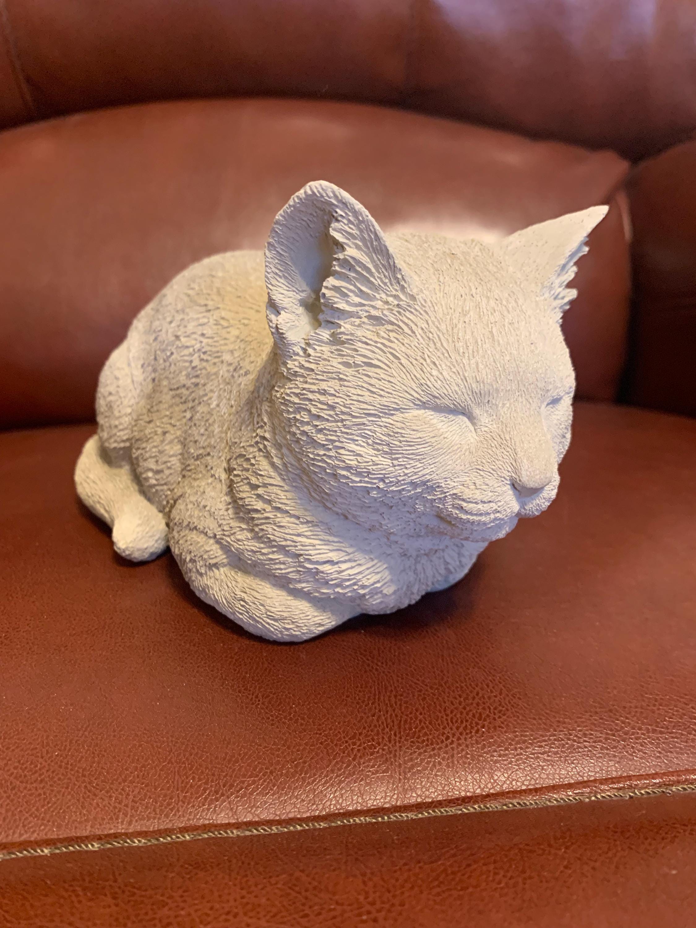 Sleeping Cat Statue Garden Decor Concrete Cute Cat Figurine Pet Memorial Gift Outdoor Yard Art Handmade Cat Lover Gift Stone Kitty Sculpture