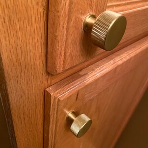 Brass Solid Texture Knurled Drawer Pulls and Knobs in Satin Brass – Forge  Hardware Studio